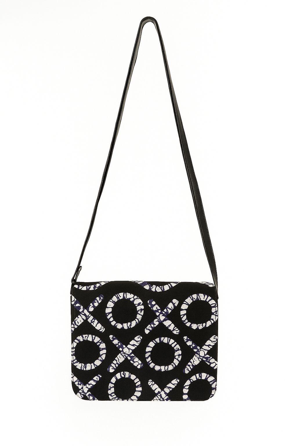 PURSE WITH ADJUSTABLE LEATHER BELT