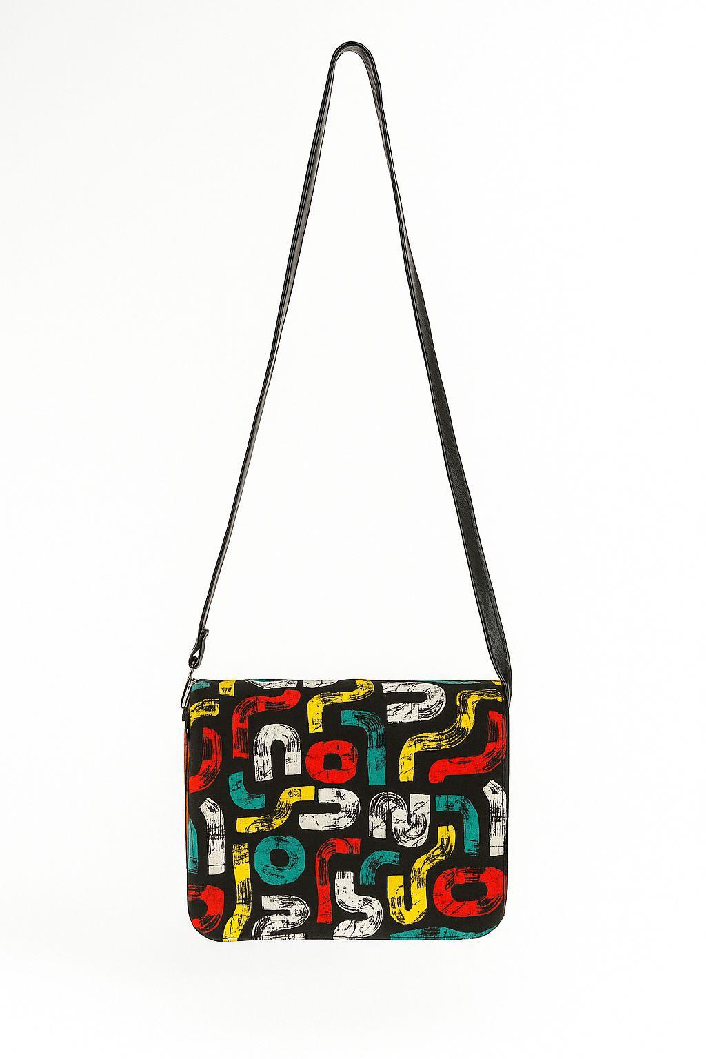 PURSE WITH ADJUSTABLE LEATHER BELT